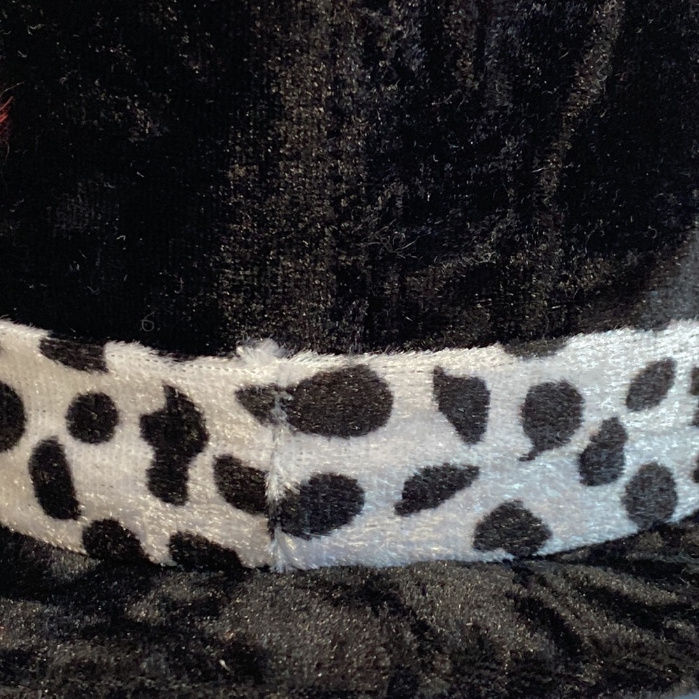 CRUELLA DE VIL MINI TOP HAT DISNEY PARKS - Picture 8 of 16